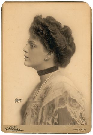 Lot #760 Stage Actors Group Lot - Image 4