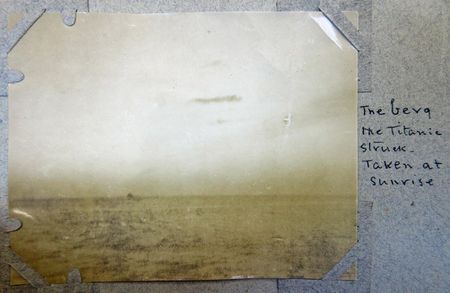 Lot #236 Titanic: Excessively rare original photo of the Titanic iceberg - Image 2
