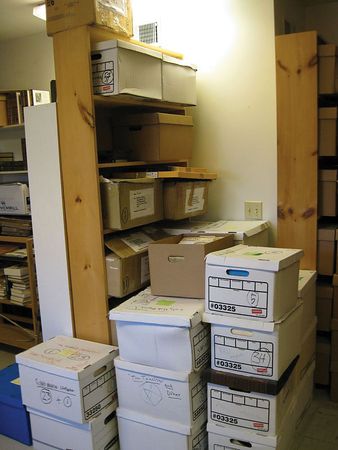 Lot #534 The Stanley Wiater Archive of Modern Horror Literature (100 Boxes) - Image 4