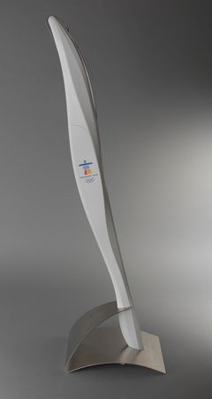 Lot #9167 Vancouver 2010 Winter Olympics Torch - Image 4