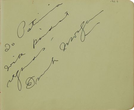 Lot #630 Hollywood: Disney and Bogie highlight unique Hollywood collection - Image 4