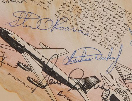 Lot #349 Apollo, Skylab, and Shuttle: Scarce vintage assemblage including ten moonwalkers - Image 5