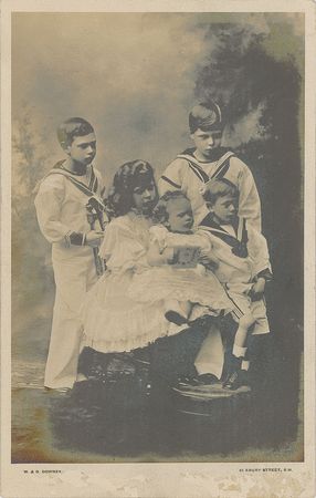 Lot #240 King George V and Mary of Teck Signed Photographs - Image 3