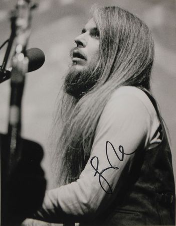 Lot #560 Leon Russell Signed Photographs - Image 7
