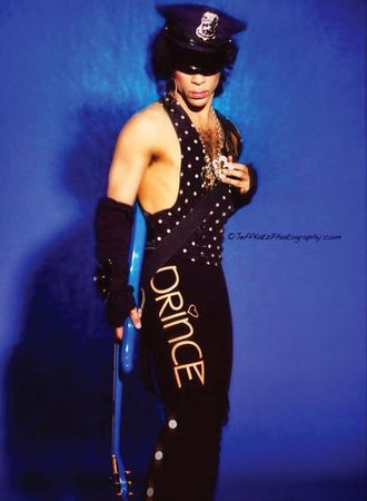 Lot #7408  Prince?s Stage-worn Black Polka Dot Vest - Image 3