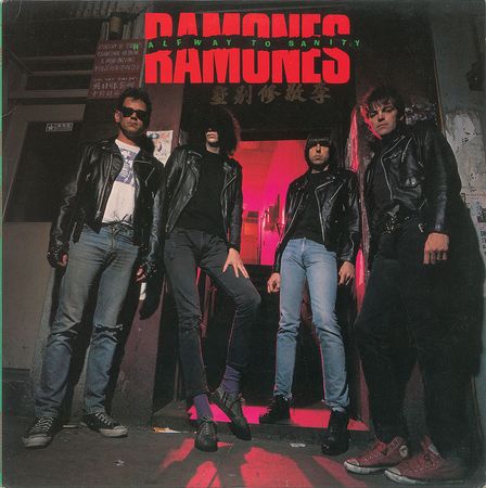 Lot #671 The Ramones - Image 2