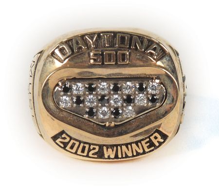 Lot #793 Daytona 500: 2002 Daytona 500 winner's ring for 