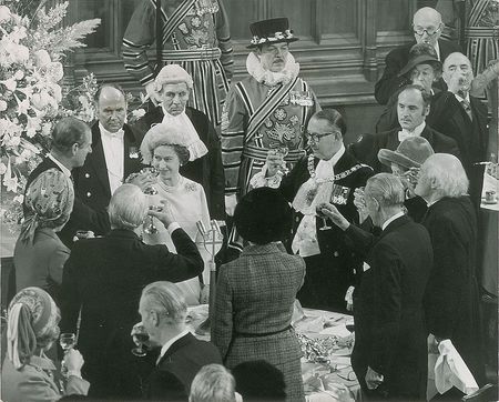 Lot #826 Queen Elizabeth II - Image 1