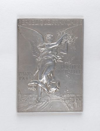 Lot #704 Paris 1900 Summer Olympics Silver Winner?s Medal ?Concours D?Automobilies?: ?Concours D'automobiles??rare winner?s medal from the 1900 Paris Games - Image 1