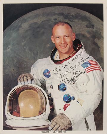 Lot #280 Buzz Aldrin Signed Photographs - Image 1