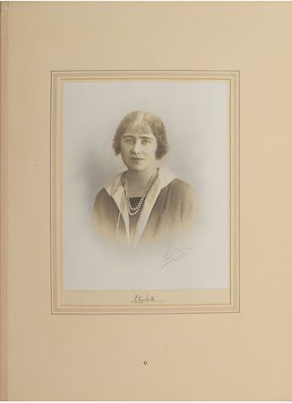 Lot #137 British Royalty: Massive leatherbound volume of royal portraits - Image 5