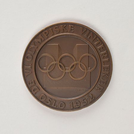 Lot #712 Oslo 1952 Winter Olympics Participation Medal Participation Medal - Image 1