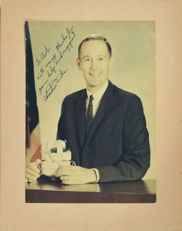 Lot #8161  Collection of (12) Apollo Astronaut Signed Photographs - Image 7