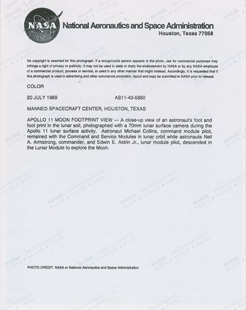 Lot #8250 Buzz Aldrin Signed Photograph - Image 2