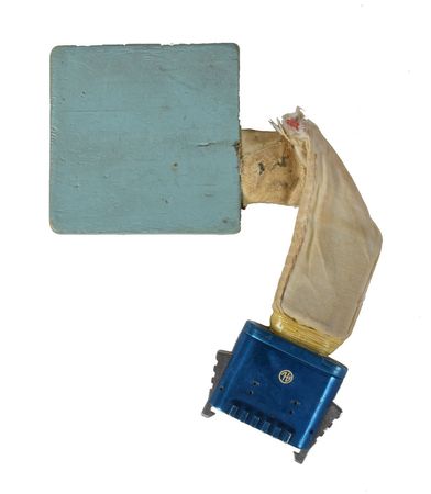 Lot #8146  Apollo Internal Electrical Connector Battery Pack and Signal Conditioner Mock-up - Image 2