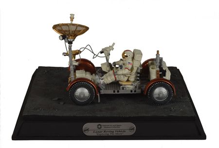 Lot #8352  Apollo 15 NASM 'Exploring the Moon' Model - Image 1