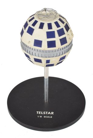 Lot #394 NASA: Telstar and TIROS: Early NASA models of the TIROS and Telstar satellites - Image 2