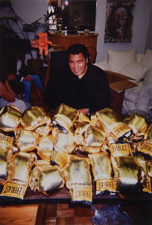 Lot #650 Muhammad Ali Boxing Gloves - Image 4