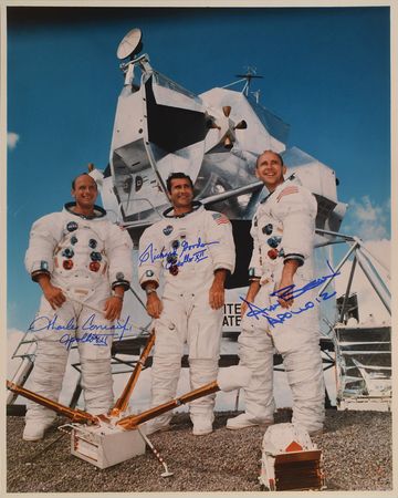 Lot #384 Apollo 12 Signed Photographs - Image 4