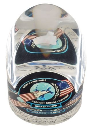 Lot #411 Space Shuttle - Image 10