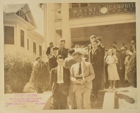 Lot #2059 Bonnie and Clyde Set of (4) Original Vintage Memorial Photographs  - Image 3