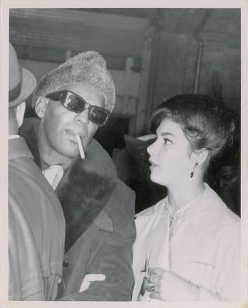 Lot #567 Ray Charles: Rare unassisted Ray Charles signature - Image 6