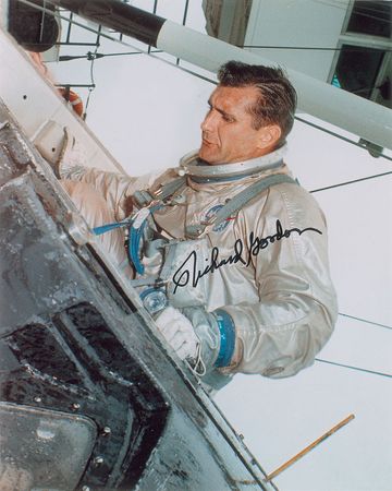 Lot #390  Gemini Astronauts - Image 2