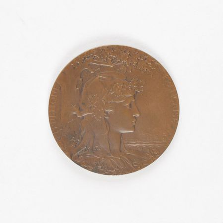 Lot #880  Paris 1900 Exposition Universelle Bronze Award Medal - Image 2