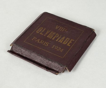 Lot #3047  Paris 1924 Summer Olympics Bronze Participation Medal - Image 4