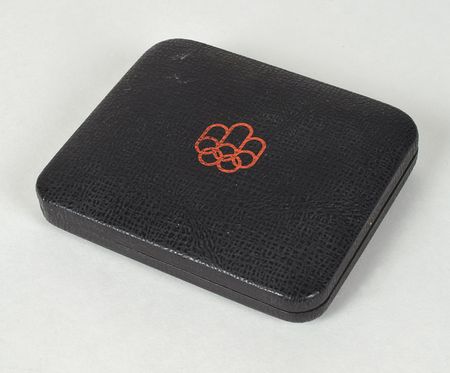 Lot #907  Montreal 1976 Summer Olympics Copper Participation Medal - Image 3