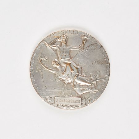 Lot #3017  Paris 1900 Exposition Universelle Silvered Bronze Medal - Image 1