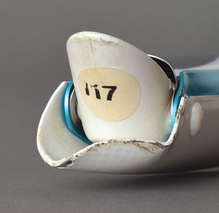 Lot #3183  Sydney 2000 Summer Olympics Torch - Image 2