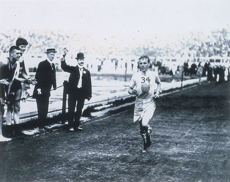 Lot #3037  London 1908 Summer Olympics: Alton Roy Welton's Pair of Competitor's Numbers and Tag - Image 3