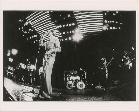Lot #4166 David Bowie Original Vintage Photograph - Image 1