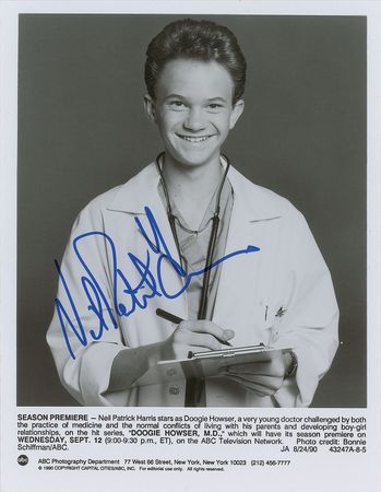 Lot #4513 Neil Patrick Harris Signed Photograph - Image 2