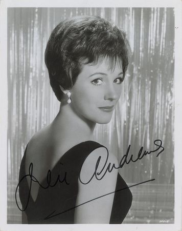 Lot #4481 Julie Andrews Signed Photograph - Image 2