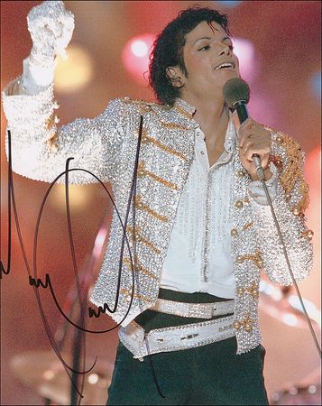 Lot #4254 Michael Jackson Signed Photograph - Image 2