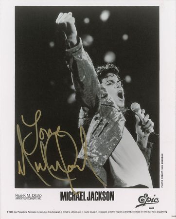 Lot #4257 Michael Jackson Signed Photograph - Image 2