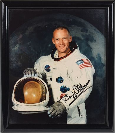 Lot #376 Buzz Aldrin: Honoring the first men on the moon - Image 3