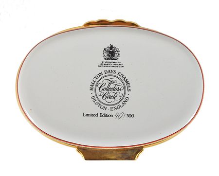 Lot #50 Queen Victoria Halcyon Days Enamel Boxes Enamel Boxes - Image 6