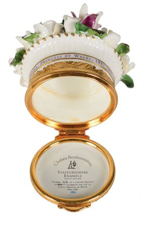 Lot #98 Princess Diana and Prince Charles Collectibles Group Lot Group Lot - Image 9