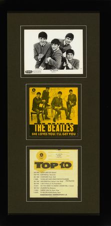 Lot #7077  Beatles Signed 45 RPM Sleeve - Image 2