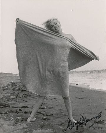 Lot #730 Marilyn Monroe Photograph - Image 1