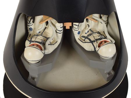 Lot #8231  Gemini Capsule Model - Image 2