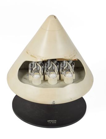 Lot #8228  Apollo Large Educational Model - Image 1