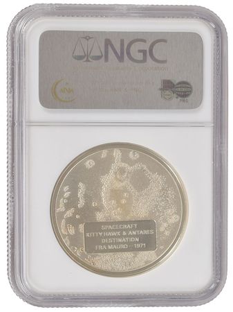 Lot #8391 Edgar Mitchell's Apollo 14 Flown Franklin Mint Silver Medallion - Image 2