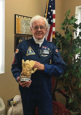 Lot #8291 Gus Grissom's Gemini Training Glove - Image 5