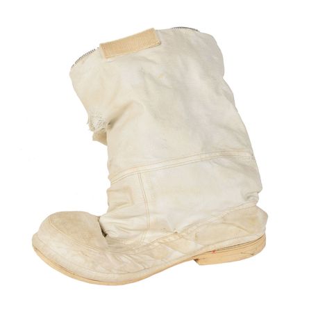 Lot #8358  Apollo A7L Training Boot Presented by Charles Conrad - Image 2