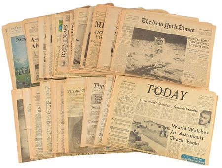 Lot #8041  Apollo 11 Collection of Newspapers and Magazines - Image 2