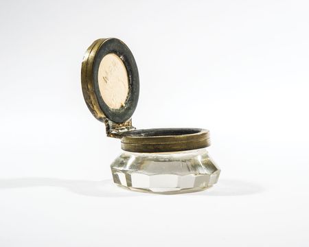 Lot #181 Warren G. Harding: Harding's presidential inkwell - Image 1
